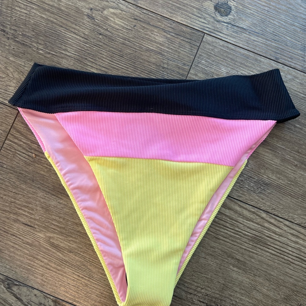 Beach riot Bikini Bottom